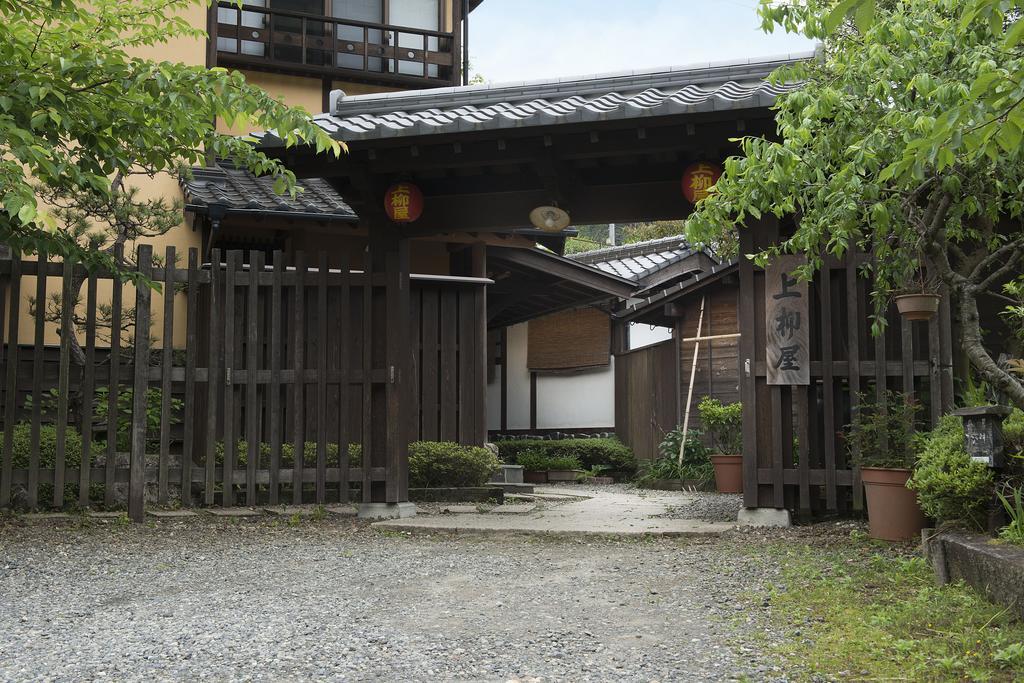 Yunohira Kamiyanagiya Hotel Yufu Exterior photo