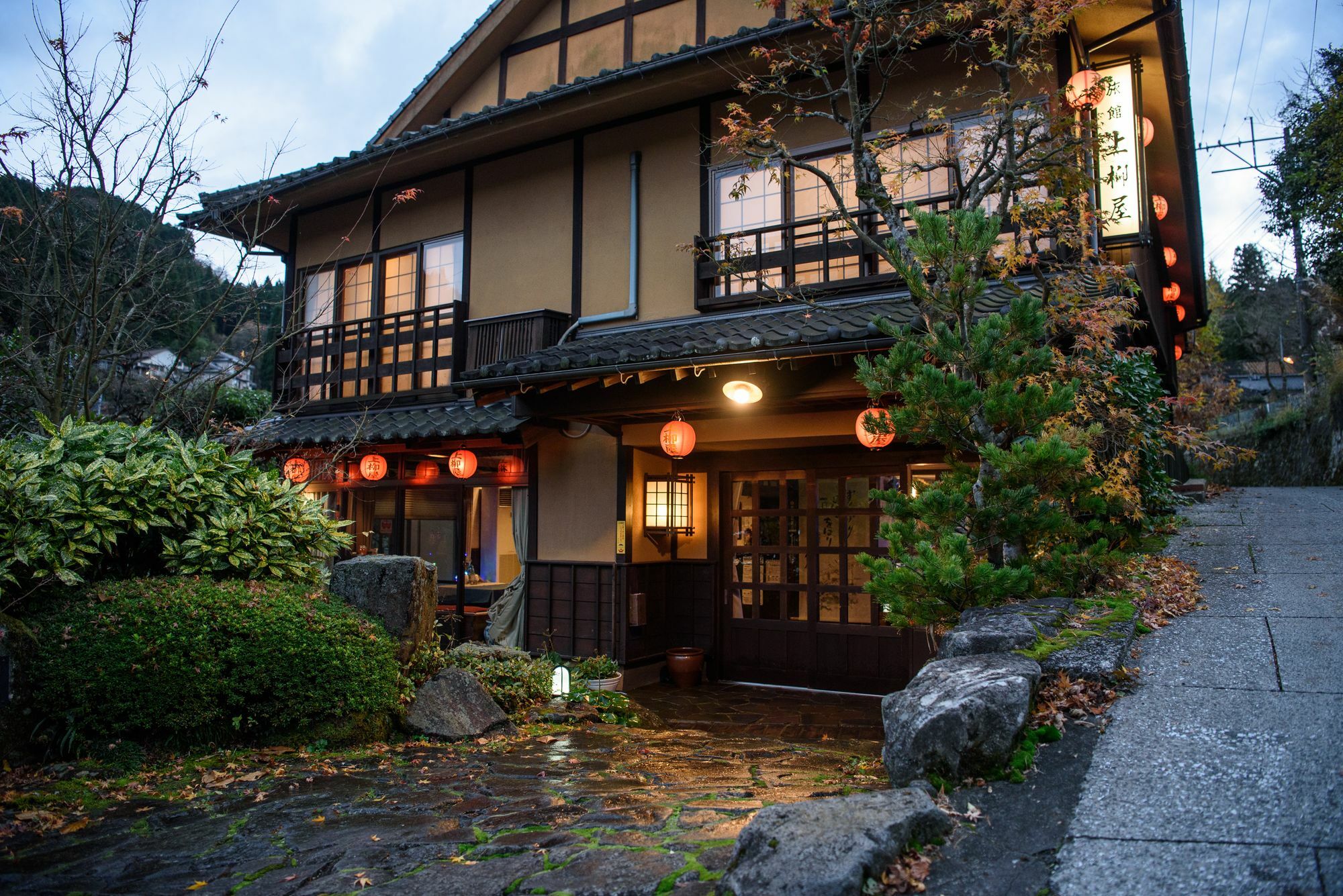 Yunohira Kamiyanagiya Hotel Yufu Exterior photo